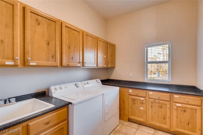 Building Photo - 1870 Columbia Crest Ct