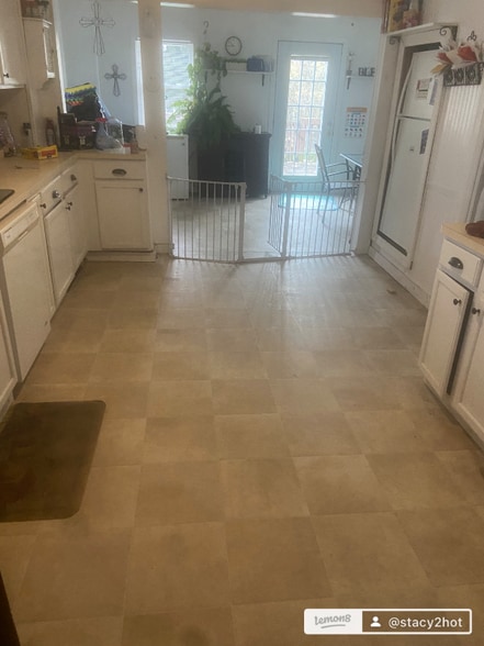 Building Photo - 25 Bridge St