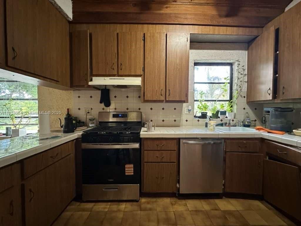 Building Photo - 514 Palermo Ave