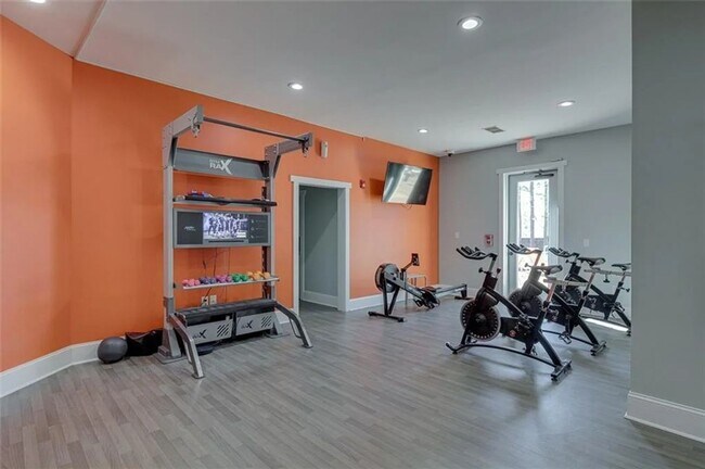 Building Photo - 2 Bedroom Townhome - Woodlands of Clemson