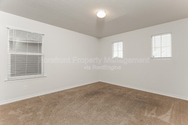 Building Photo - 2935 Thackery Groove