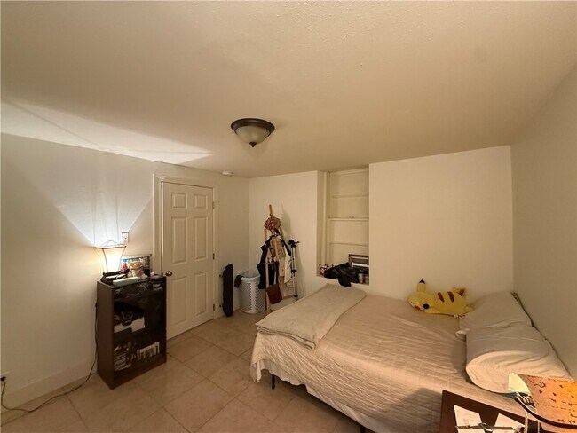 Building Photo - 101 S W Ave