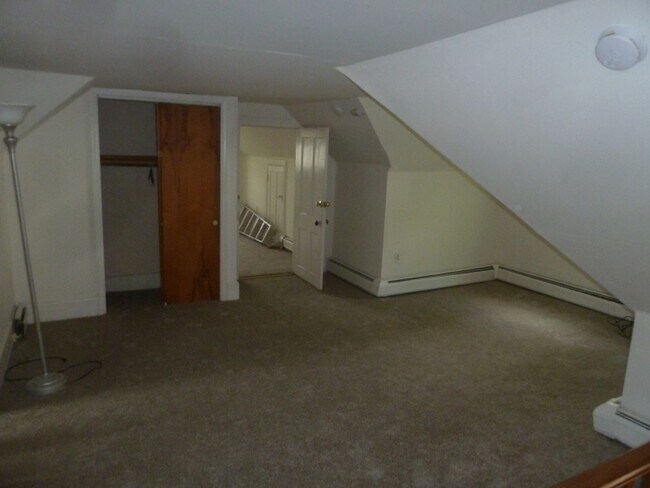 Building Photo - 28 East