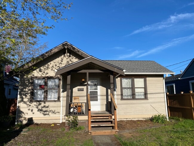 Building Photo - 26 N St NE