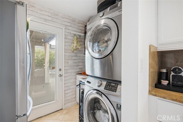 Building Photo - 6443 Gross Ave