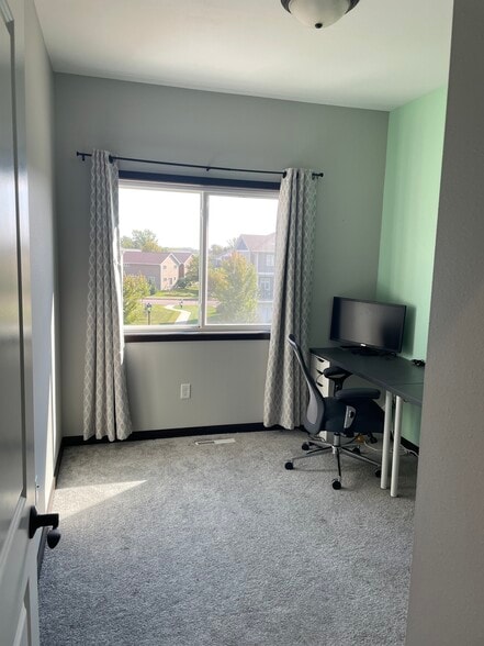Building Photo - 2186 Rolling Green Trl