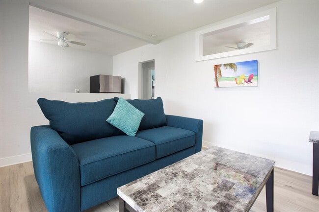 Building Photo - 3217 NE 9th St