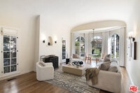 Building Photo - 131 S Martel Ave