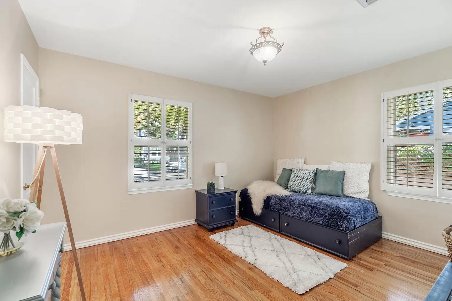 Second bedroom in the front that is light and bright - 14024 Peach Grove St