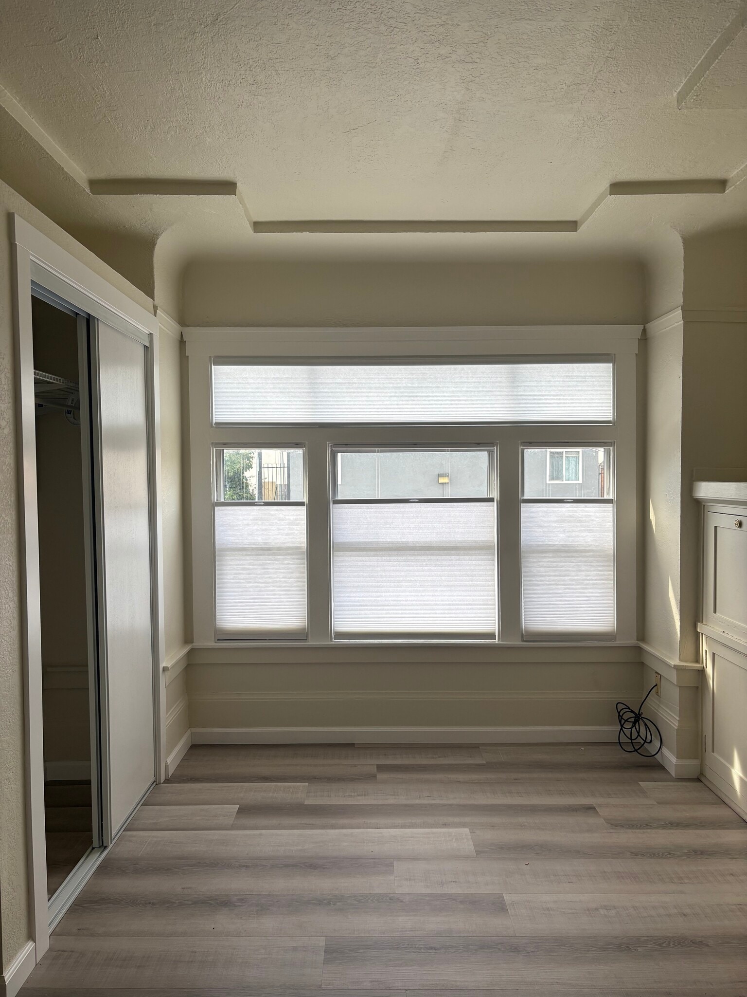 Building Photo - 242 16th St