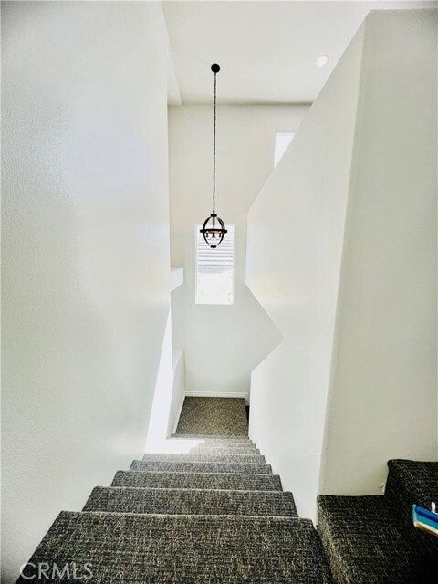 Building Photo - 10805 Pine St