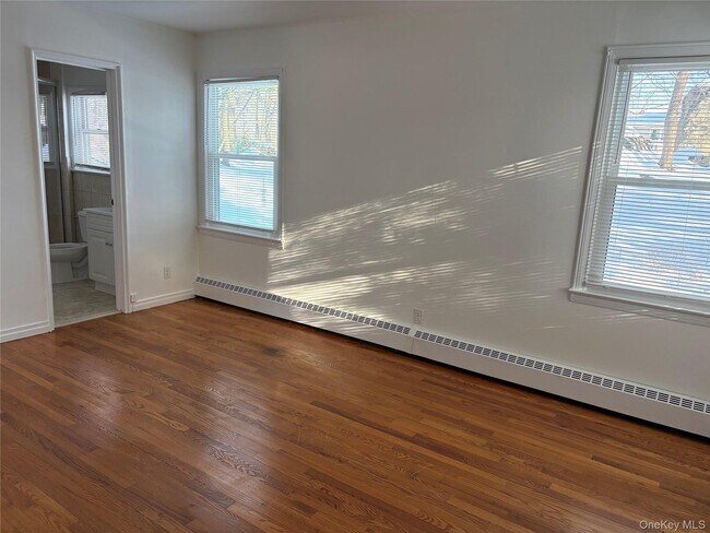 Building Photo - 7 Highview Dr