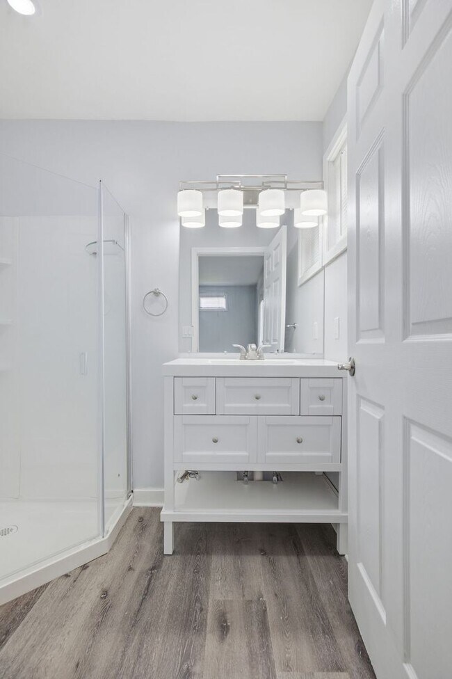 Building Photo - West Nashville Rental