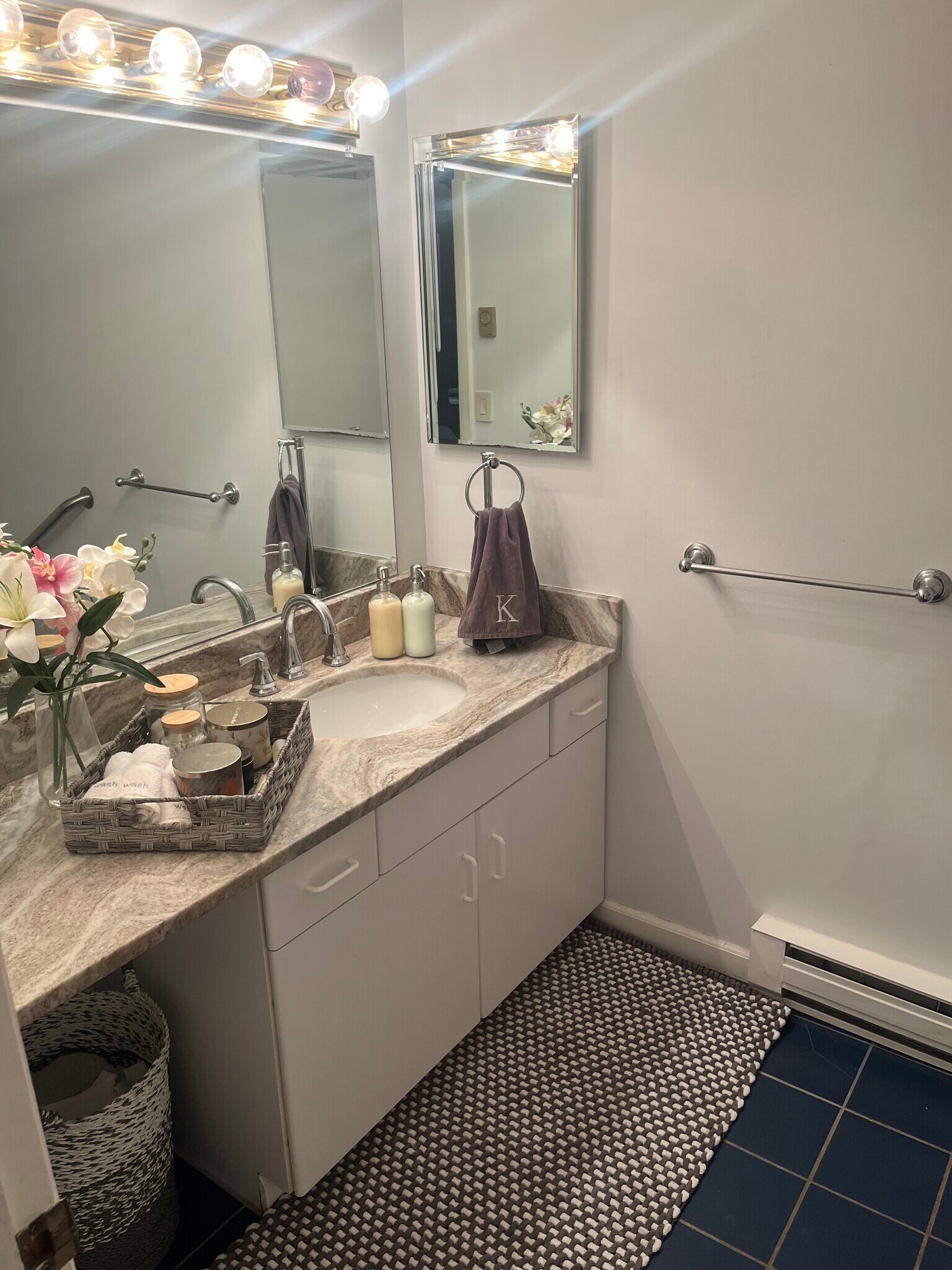 Half Bath - 23 Horizon Hill Rd