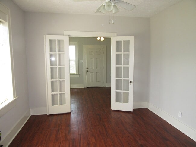 Building Photo - 2121 Market St