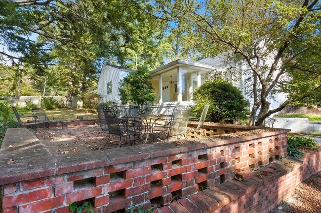 Building Photo - 139 Druid Dr
