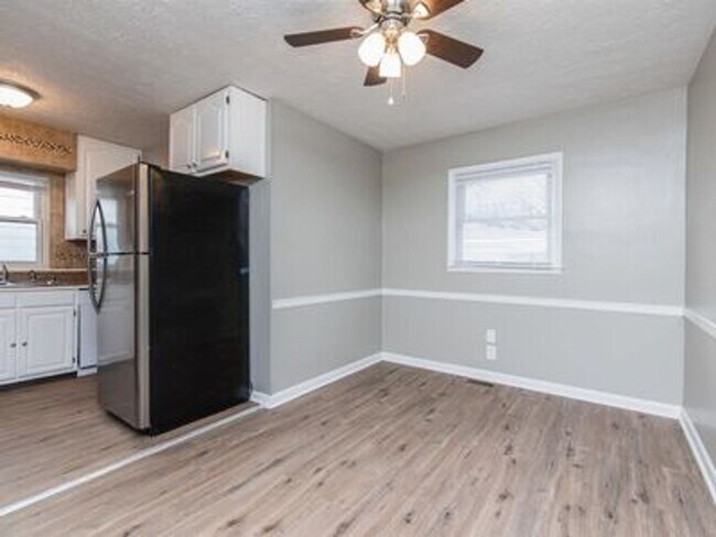 Building Photo - Spacious 4-Bedroom, 2-Bath Home with Garage, Side Parking & Private Backyard