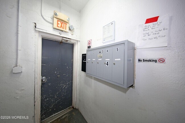 Building Photo - 199 Myrtle Ave