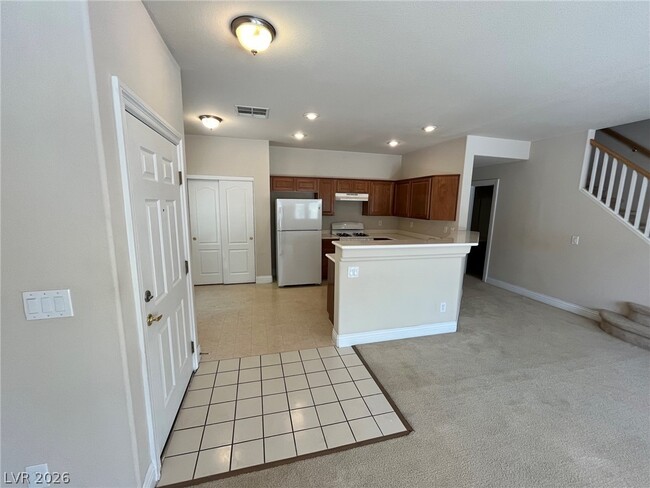 Building Photo - 3213 Regal Swan Pl