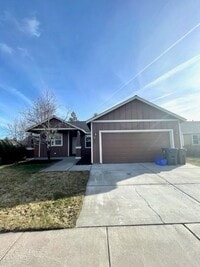 Building Photo - Cozy 3 Bedroom Home in SW Bend!