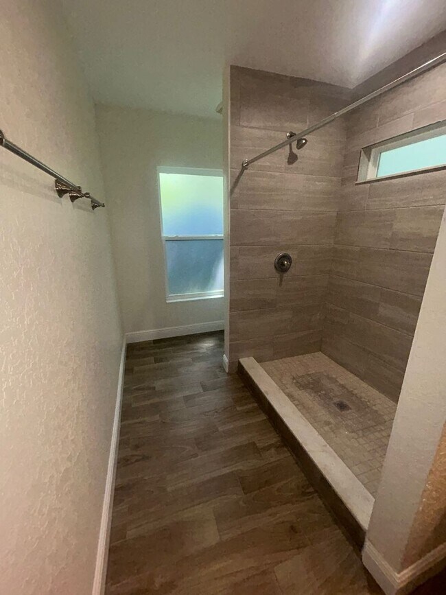 Building Photo - Beautiful 3 Bedroom 2 Bathroom in Sanford FL!