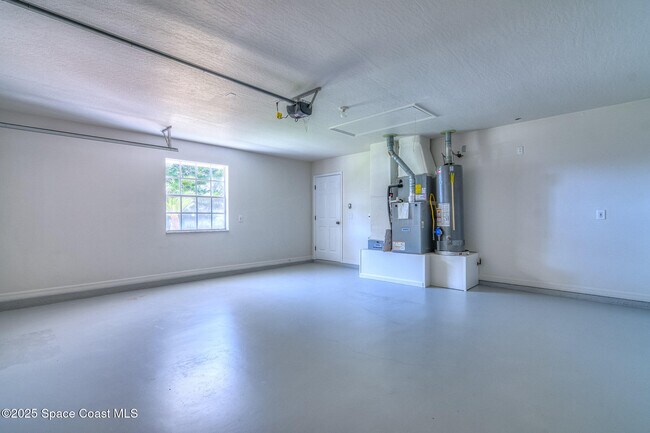 Building Photo - 480 Prestwick Ct