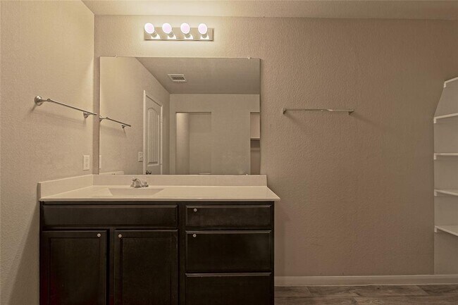 Building Photo - 11312 Malta Dr