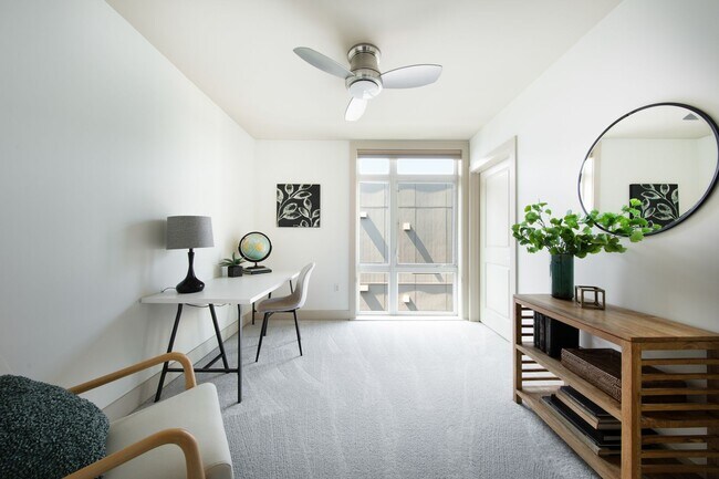 Building Photo - Matae Condominiums - Lower Queen Anne/Bell...