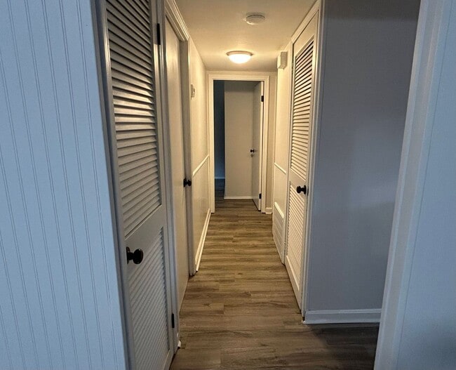 Building Photo - Fabulous 3 bedroom Ranch
