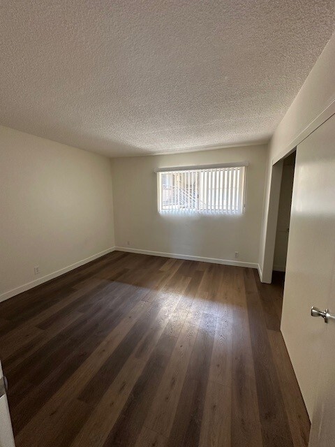 Building Photo - 2680 S Barrington Ave