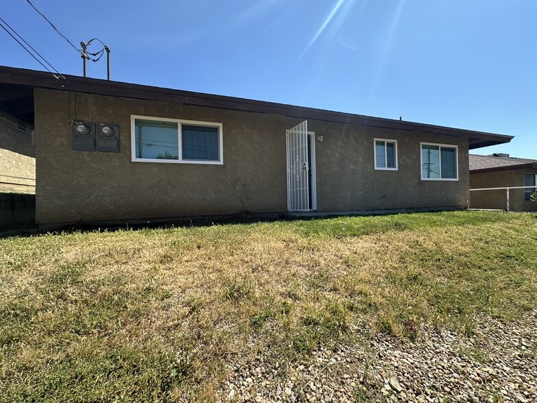 Back of unit view - 35352 Yucaipa Blvd