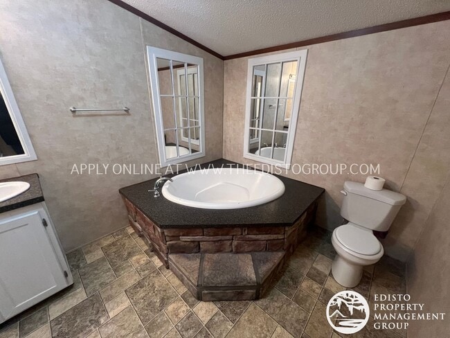 Building Photo - Charming 3-Bed, 2-Bath Country Home on 1.2 Acres – Near Bamberg & Orangeburg