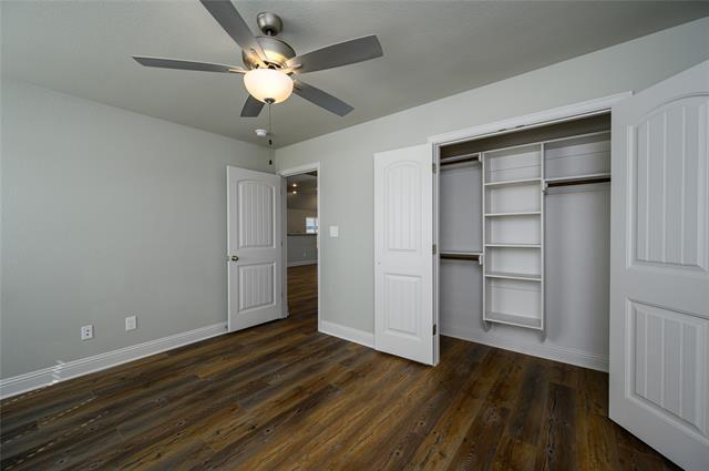 Building Photo - 2801 Tulip Dr