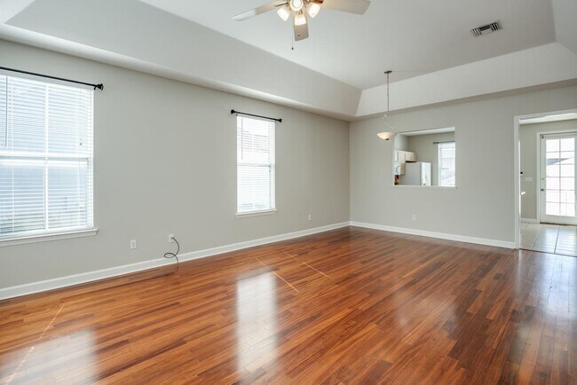 Building Photo - 3570 Four Oaks Blvd