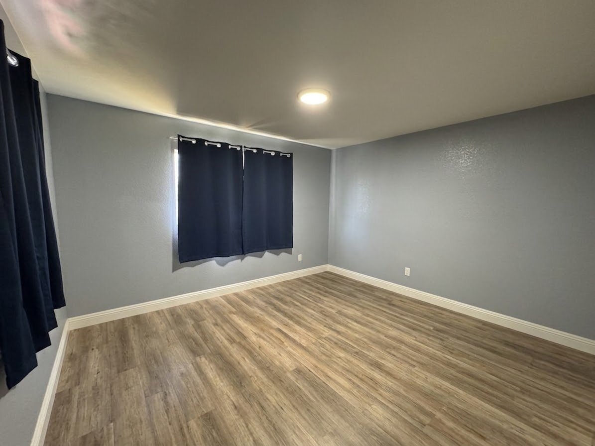 Building Photo - 10926 Milano Ave