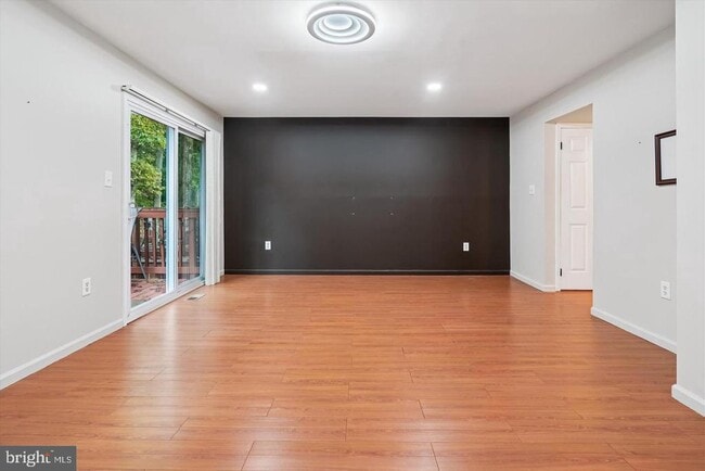 Building Photo - 3226 Foothill St