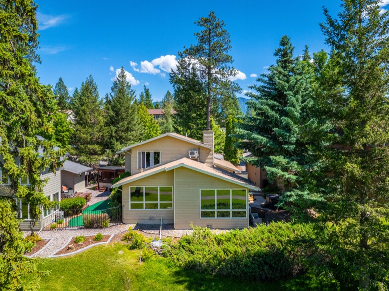 Primary Photo - 520 St Andrews Dr