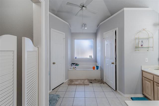 Building Photo - 4210 Oak Mt Dr