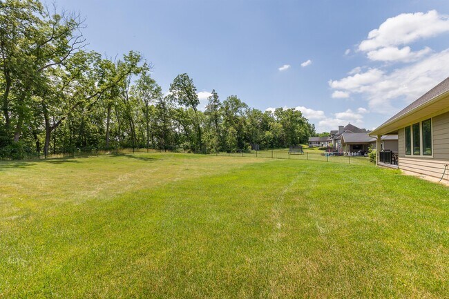 Building Photo - 1762 Creek Wood Dr
