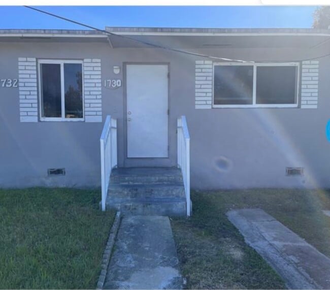Building Photo - 1730 NW 50th St