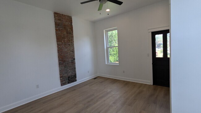 Building Photo - 3834 Wisconsin Ave