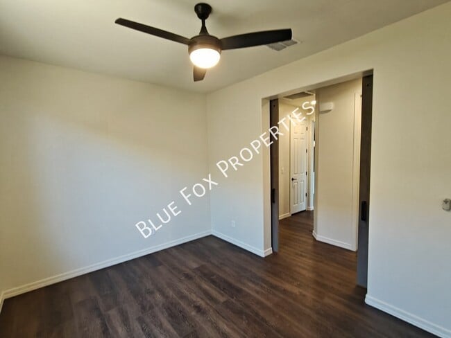 Building Photo - 8454 N Lone Ranger Rd