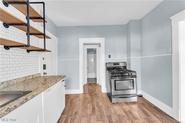 Building Photo - 1289 W 115th St