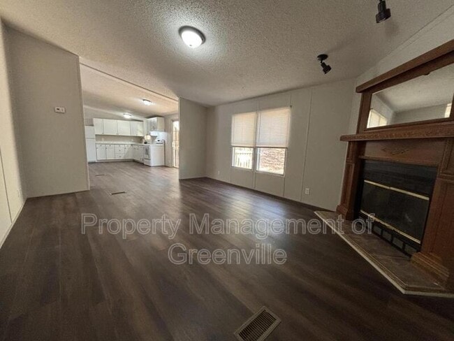 Building Photo - 102 Tifton Ct