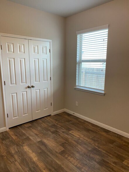 Building Photo - 212 Callahan Ln