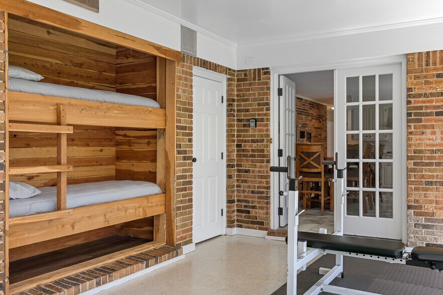 Building Photo - 160 Emalyn Ct