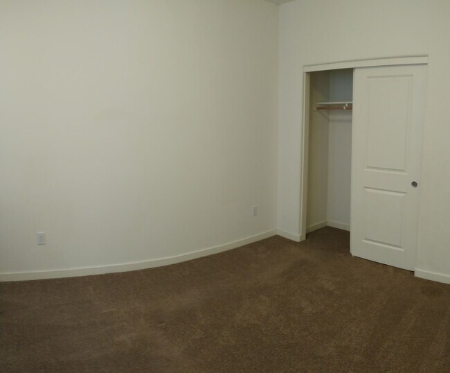 Building Photo - New Townhome in Great Community