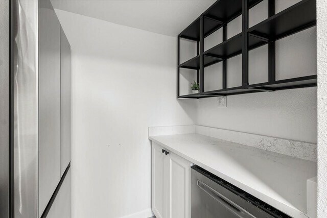 Building Photo - 2119 Oxford Ave