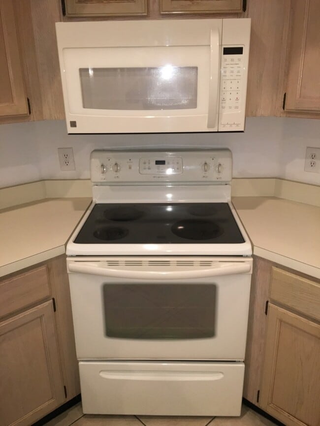 Building Photo - Raintree Park-3153 Fairfield Dr Kissimmee,...