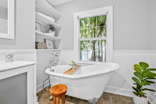 Building Photo - 106 OSE Rentals LLC